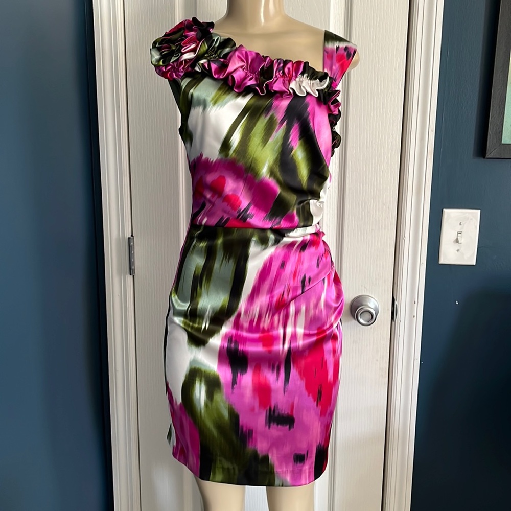 Maggy London colorful dressy dress size 6.